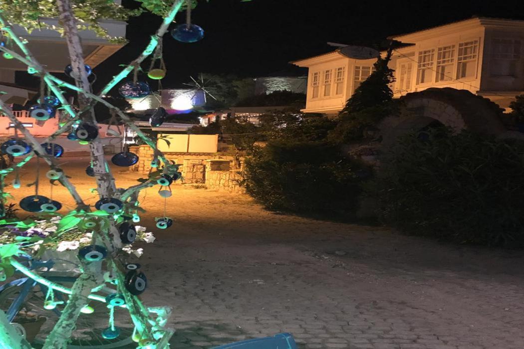 Beyaz Ev Hotel Alaçatı Buitenkant foto